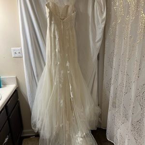 COPY - VERA WANG CAP SLEEVE PETITE WEDDING DRESS